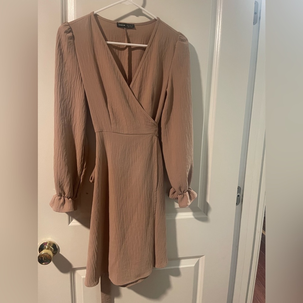 Light brown,size 4